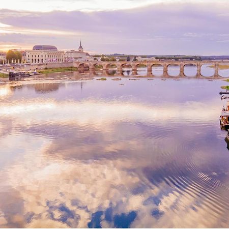 Bateau Le Vent De Travers Saumur Zewnętrze zdjęcie
